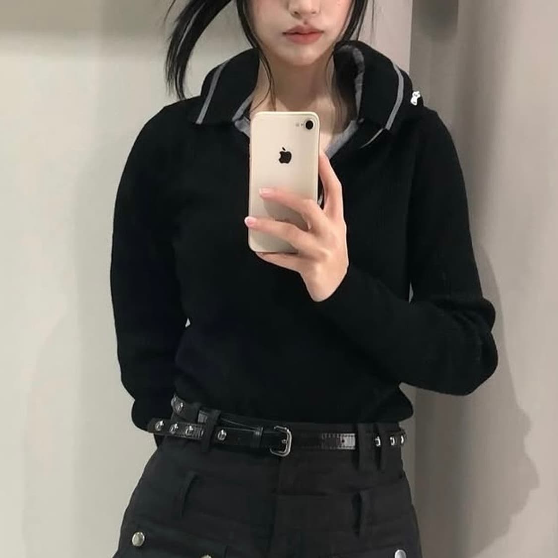 와이프로젝트 23FW 더블넥카라 니트 상품이미지3