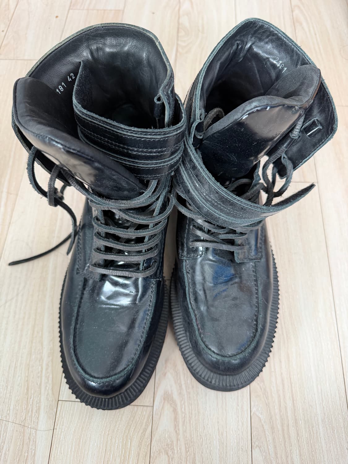 지방시 블랙 레이스업 스니커즈 상품이미지1