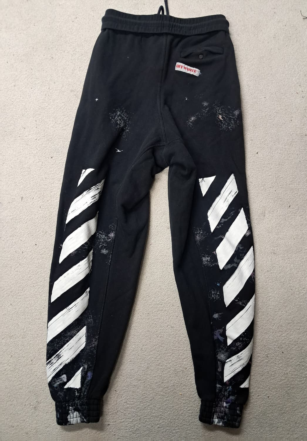 오프화이트 갤럭시 조거 팬츠입 상품이미지2