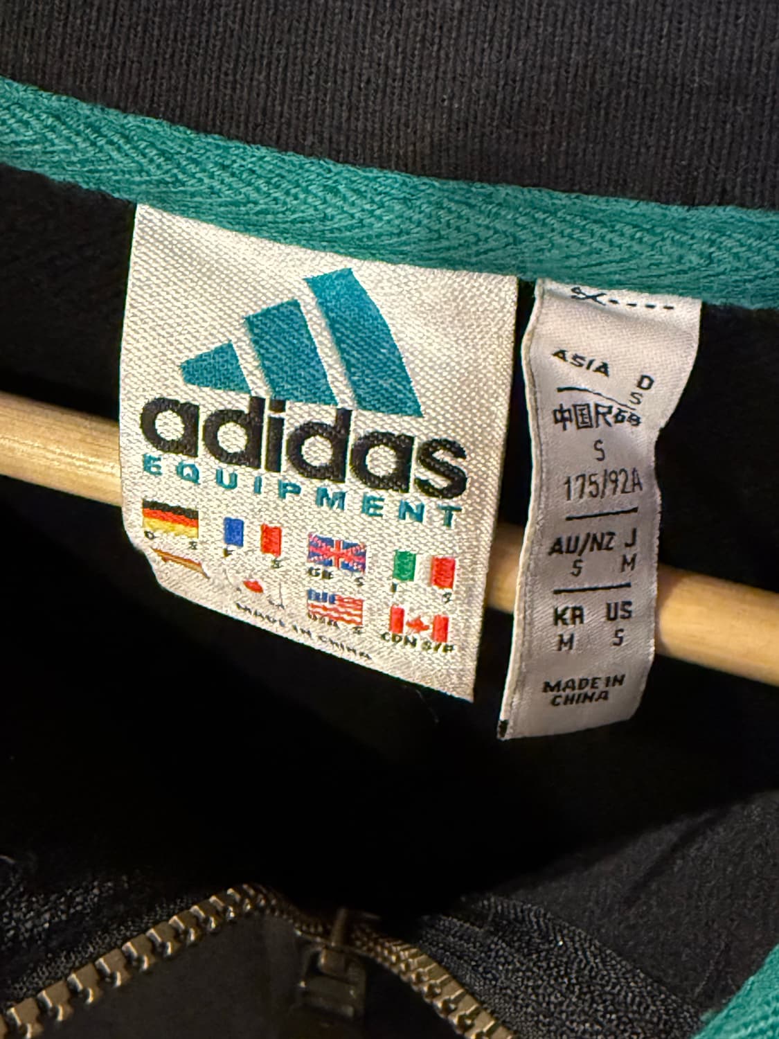 아디다스 이큅먼트 하프집업 맨투맨 상품이미지2