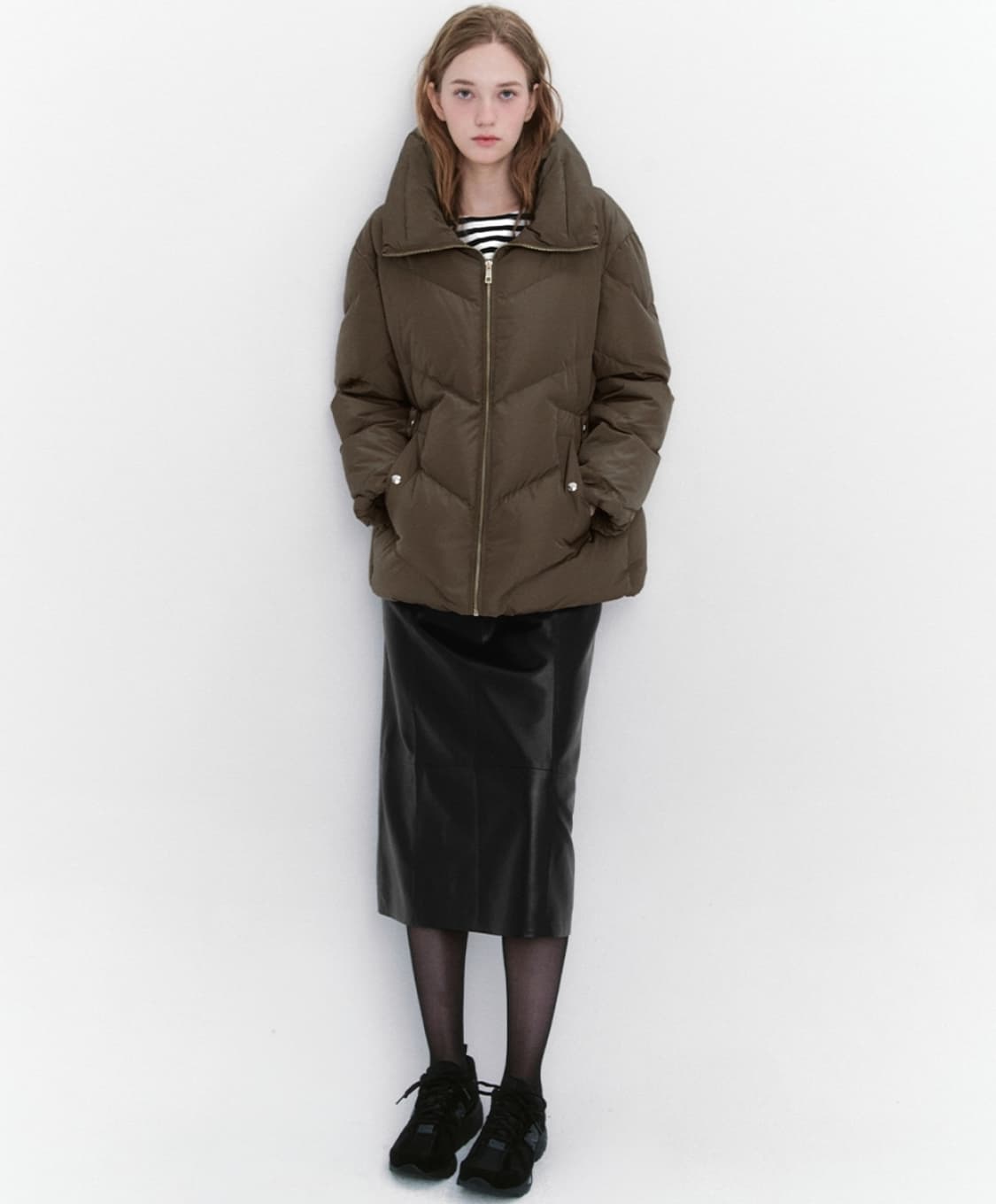 마리끌레르 23FW 하이넥 구스다운 패딩 38size 상품이미지4