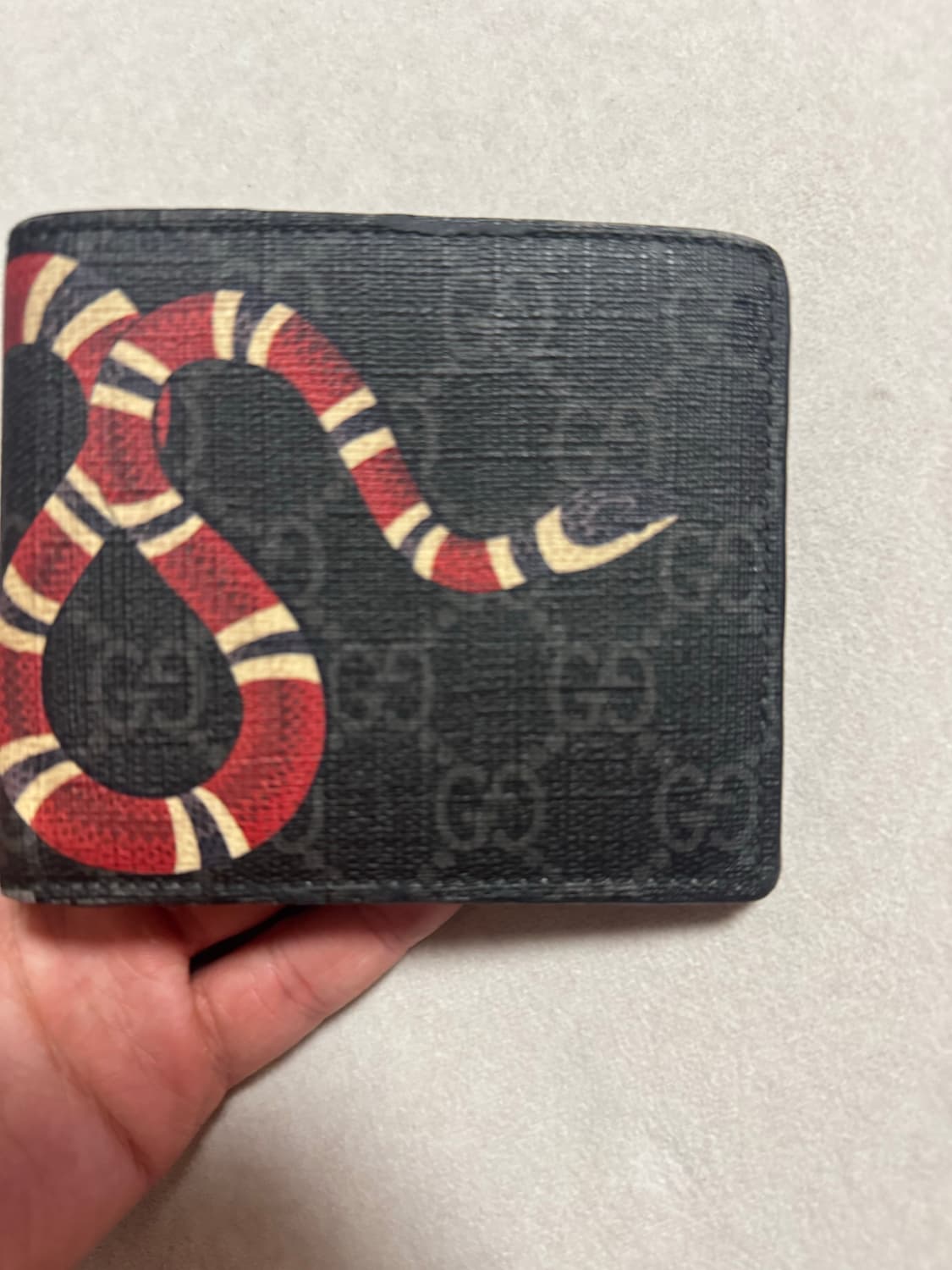 구찌 킹스네이크 GG 수프림 반지갑 상품이미지2