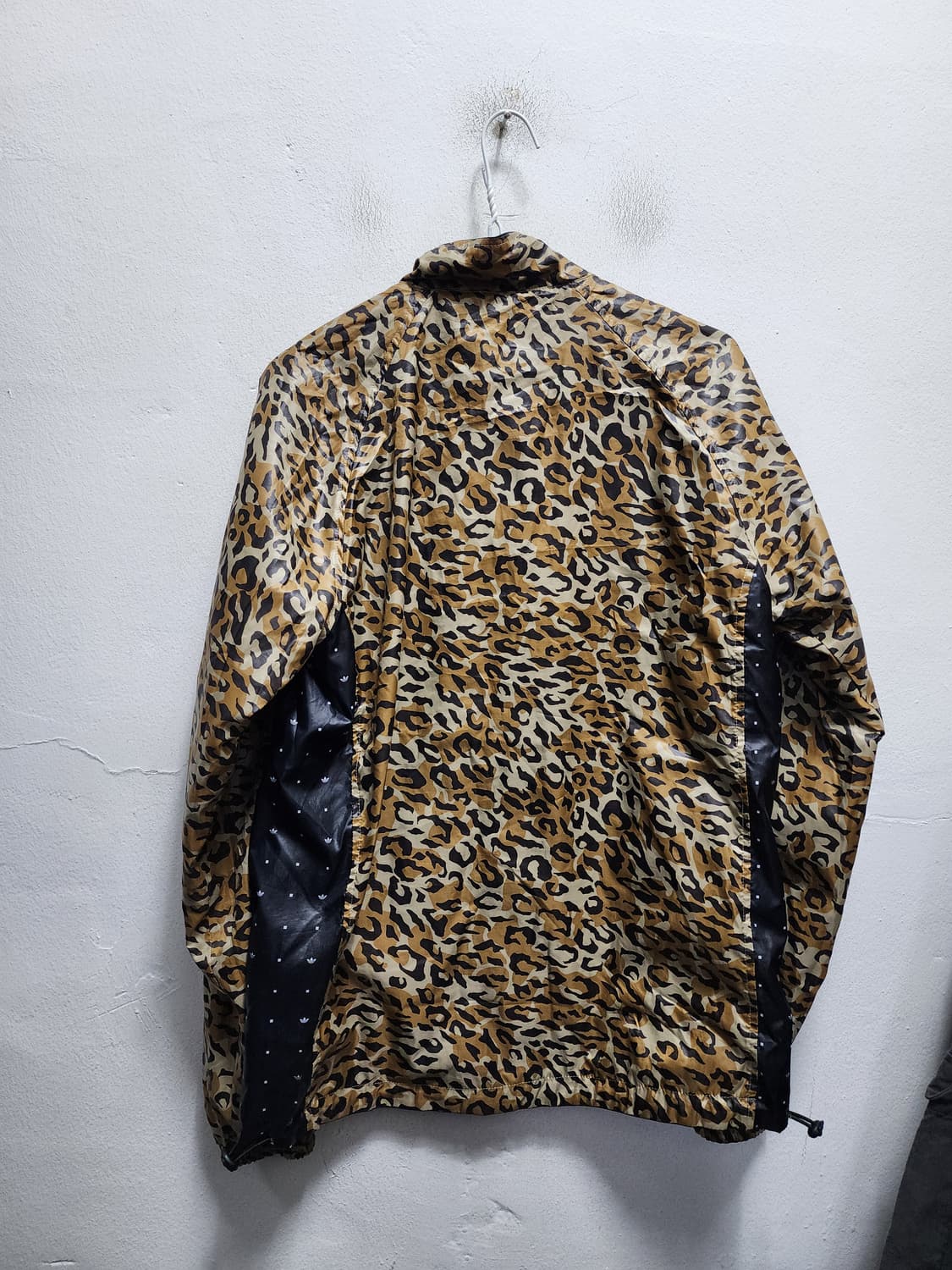 (리버시블) 아디다스 레오파드 호피무늬 양면 바람막이  상품이미지3