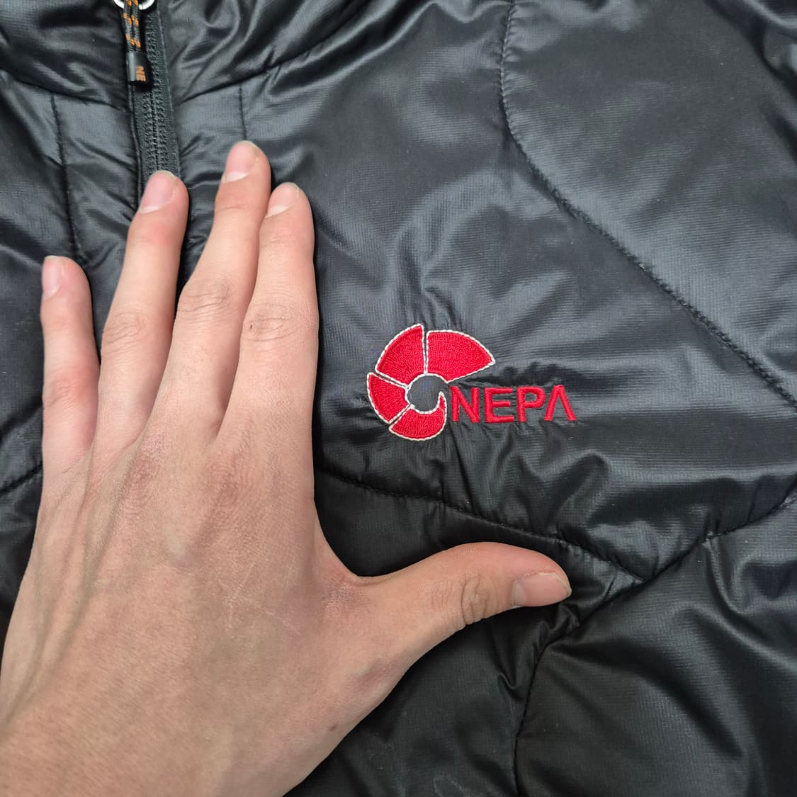 네파 산양 로고 덕다운 경량패딩 점퍼 M(95) 상품이미지4