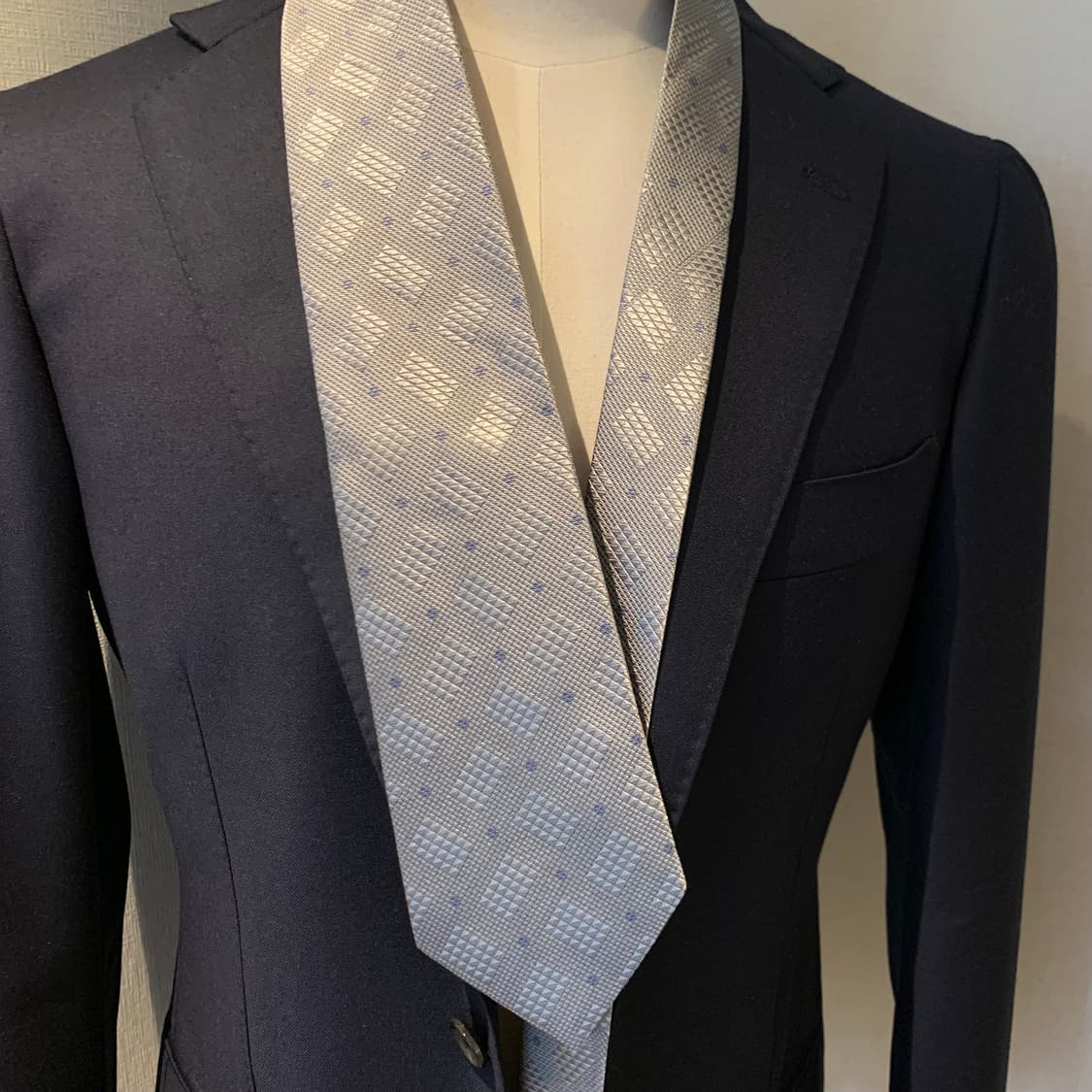 조르지오 아르마니(ARMANI) 기하학적패턴 명품넥타이 정장패션 A+등급 상품이미지2