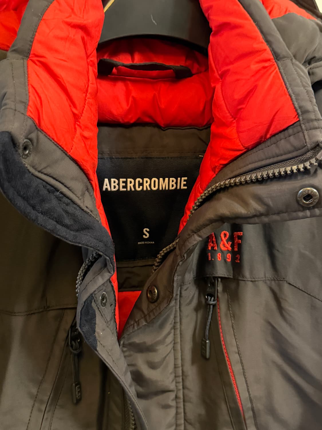 아베크롬비 빈티지 로고 패딩 자켓 상품이미지3