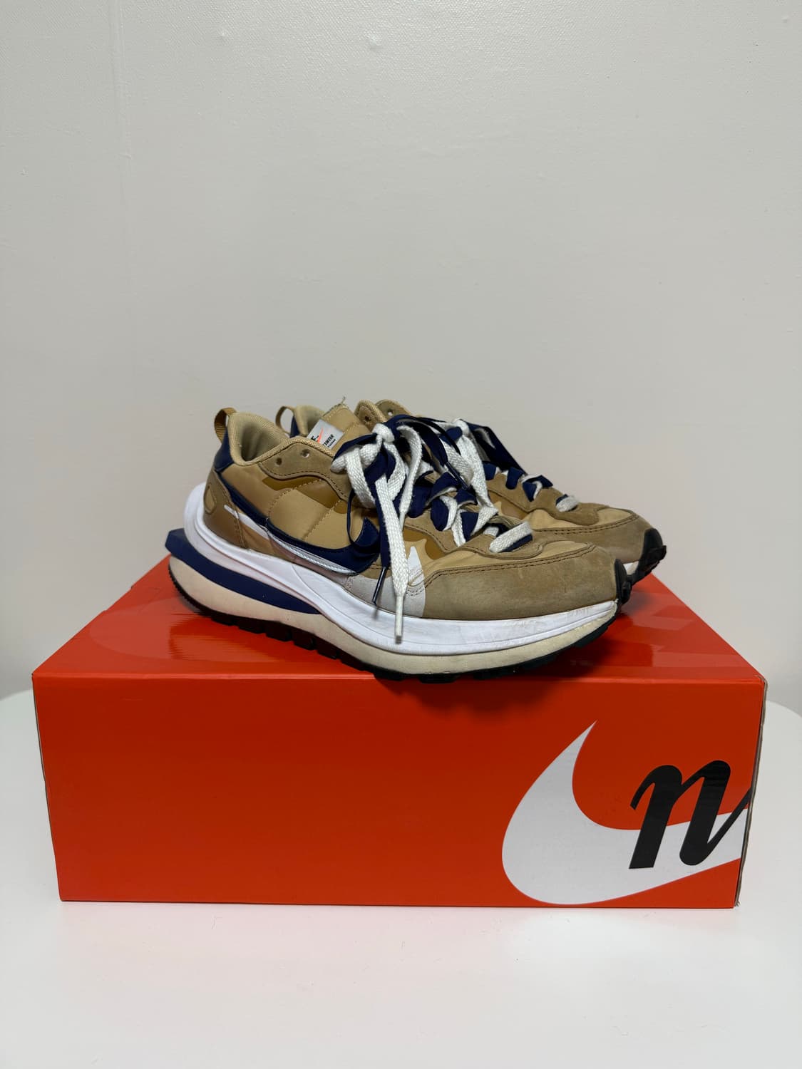 나이키 사카이 베이퍼와플 세서미 상품이미지1