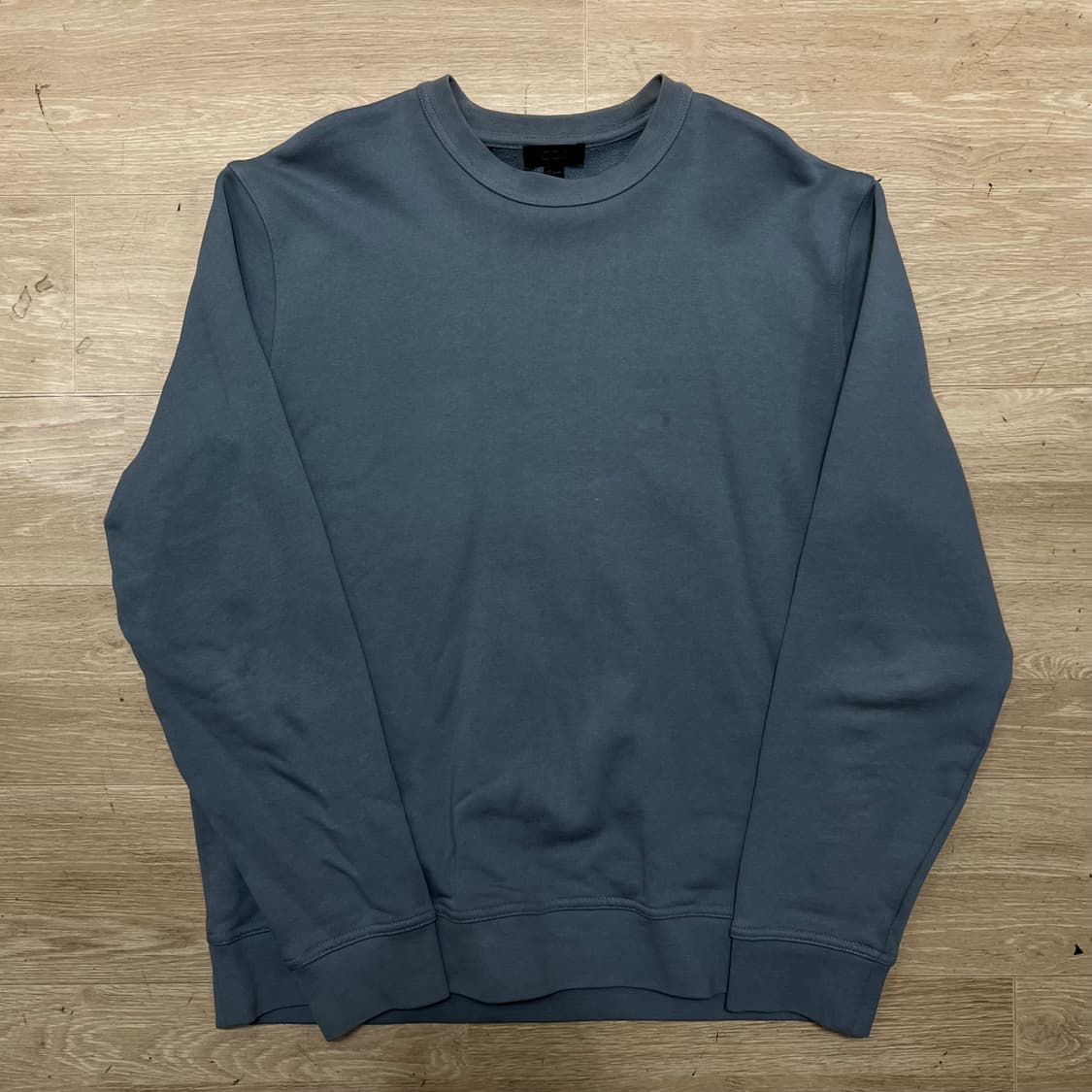 코스 미니멀 맨투맨 크루넥 티셔츠 [그레이쉬 블루] L/100 상품이미지1