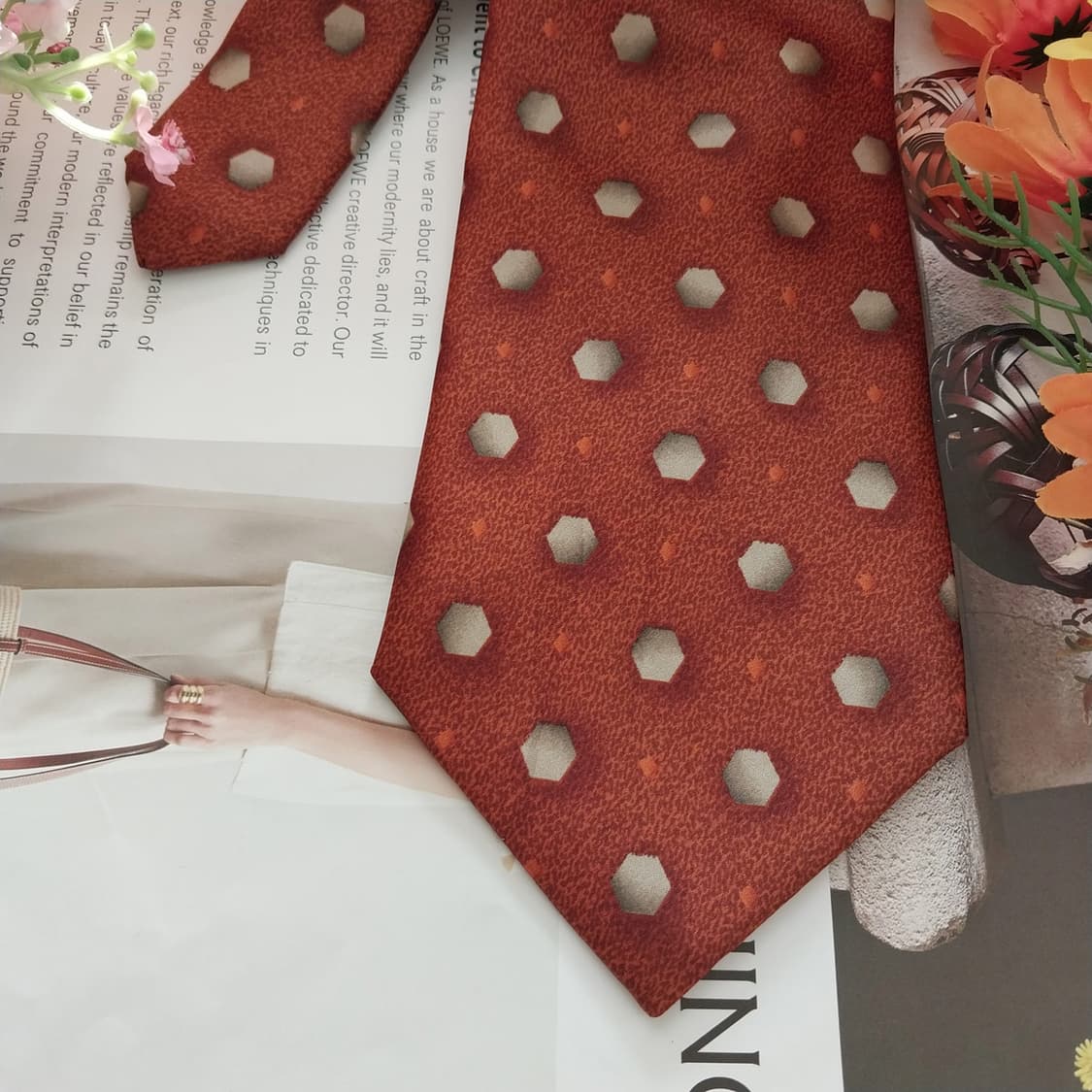 발렌티노 실크 브라운 기하 패턴 넥타이 10.1cm A+등급 K1395
 상품이미지4