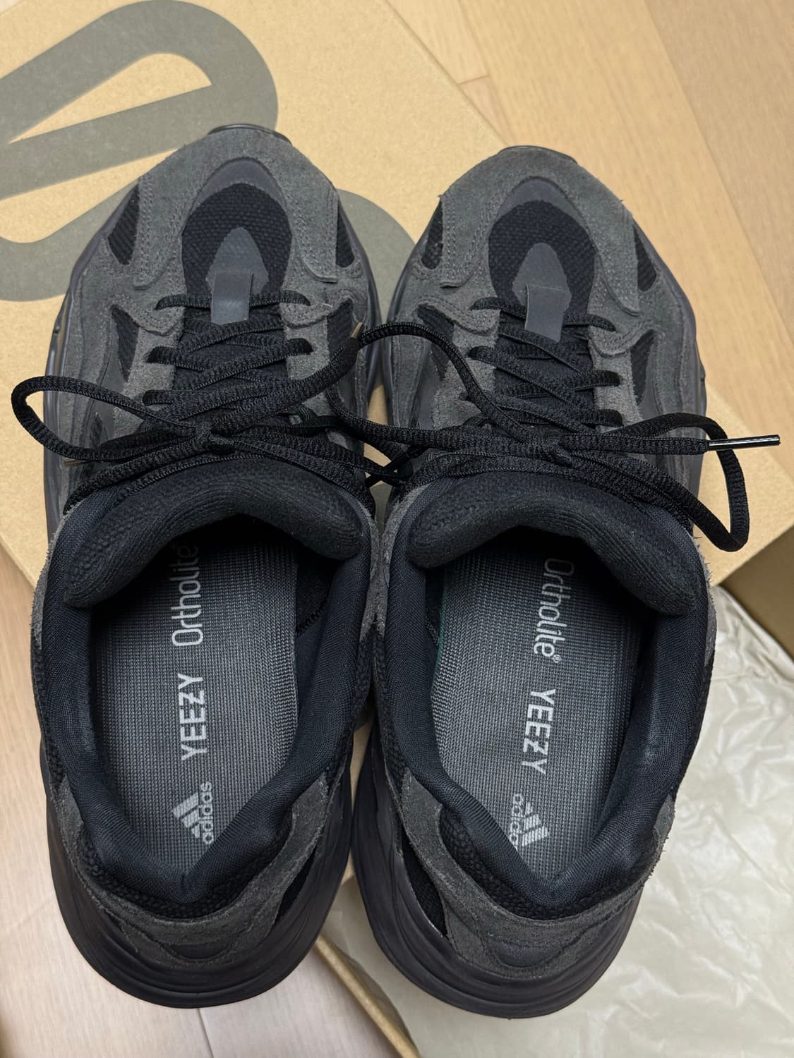 이지 부스트 700 V2 반타 상품이미지8