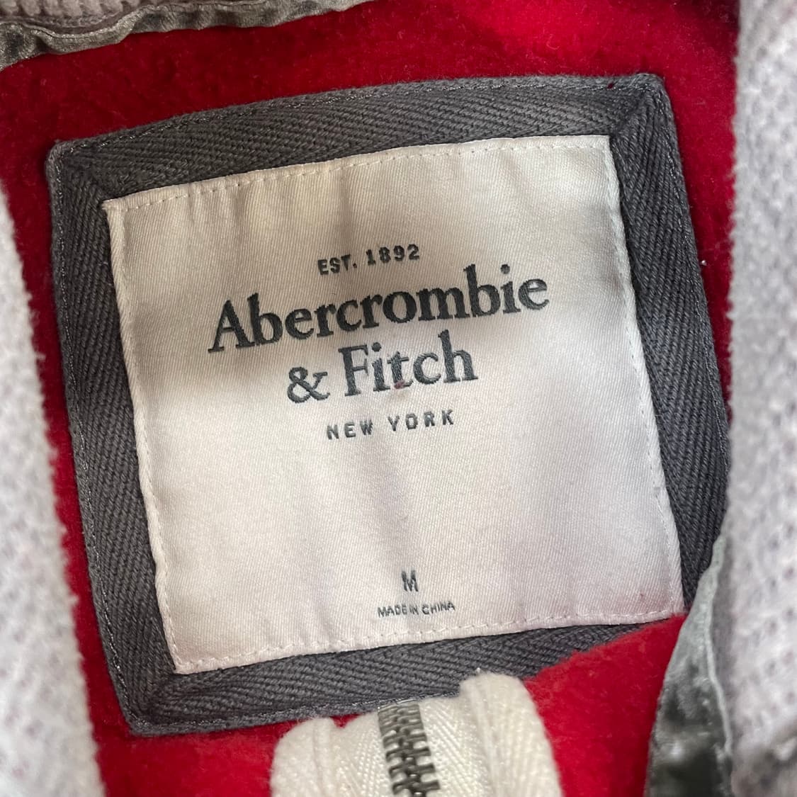 아베크롬비 스펠 로고 후드집업 레드 상품이미지4