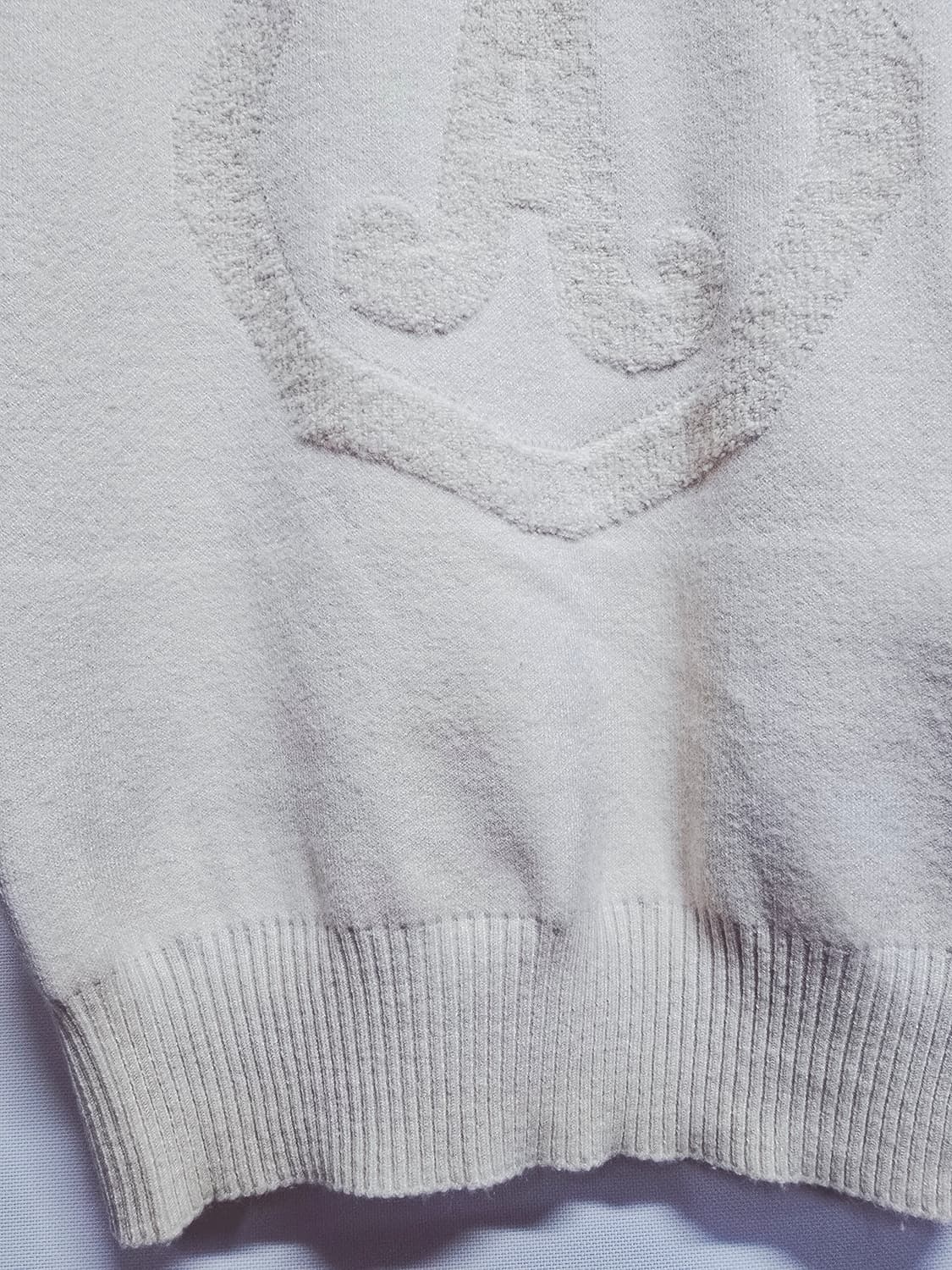 안나수이 아이보리 로고 엠보 니트 상품이미지3