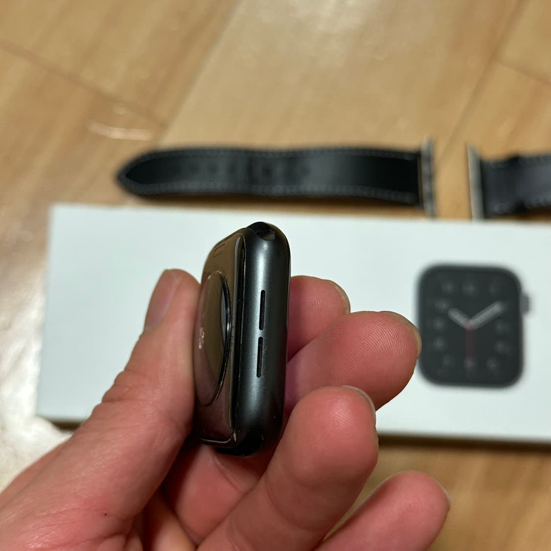 애플워치 SE 44mm GPS 스페이스 그레이(배터리효율 86%) 충전선 상품이미지8