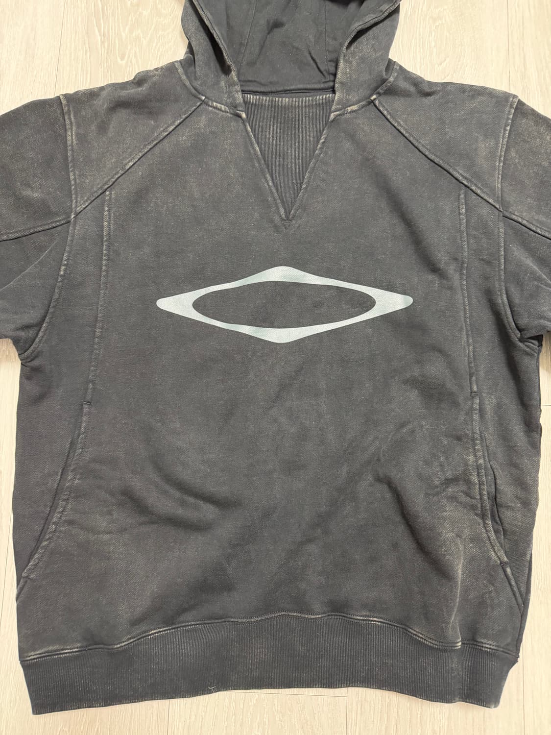 미스치프 블리치드 풀오버 후디 워시드 블랙 상품이미지2