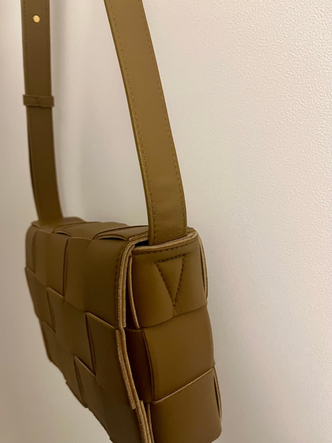 보테가베네타 카세트백 올리브 상품이미지7