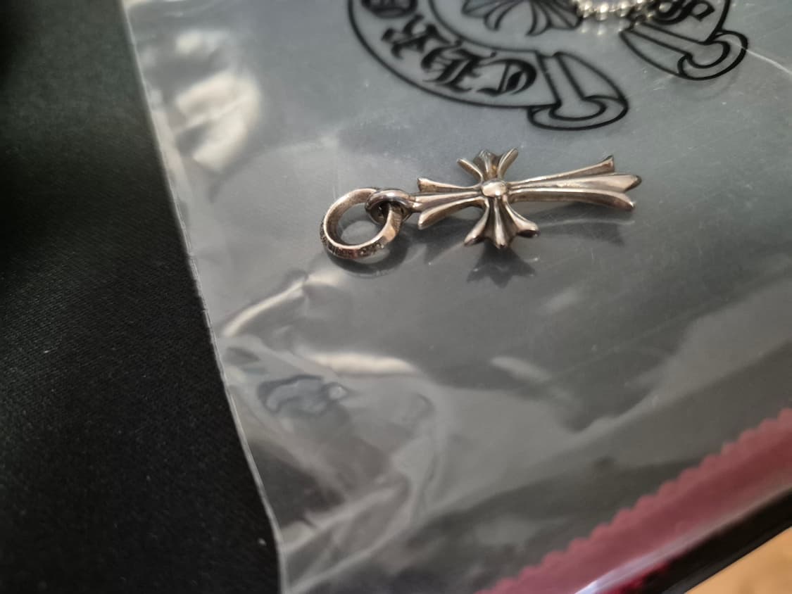 크롬하츠 타이니크로스 참  상품이미지4