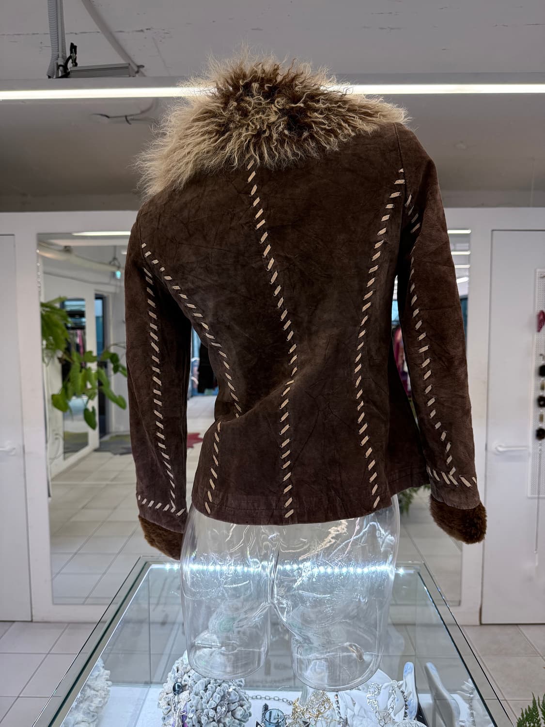 bold stitch real suede fur collar jacket 상품이미지4