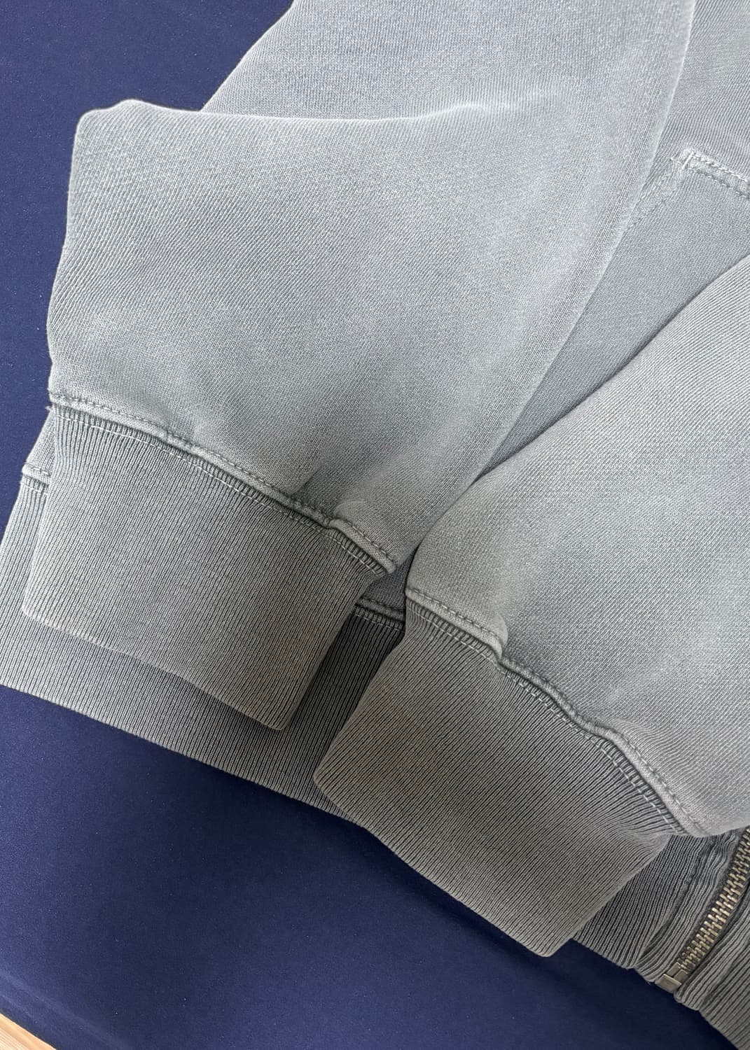 brandy melville 브랜디 멜빌 크리스피 후드집업 상품이미지3