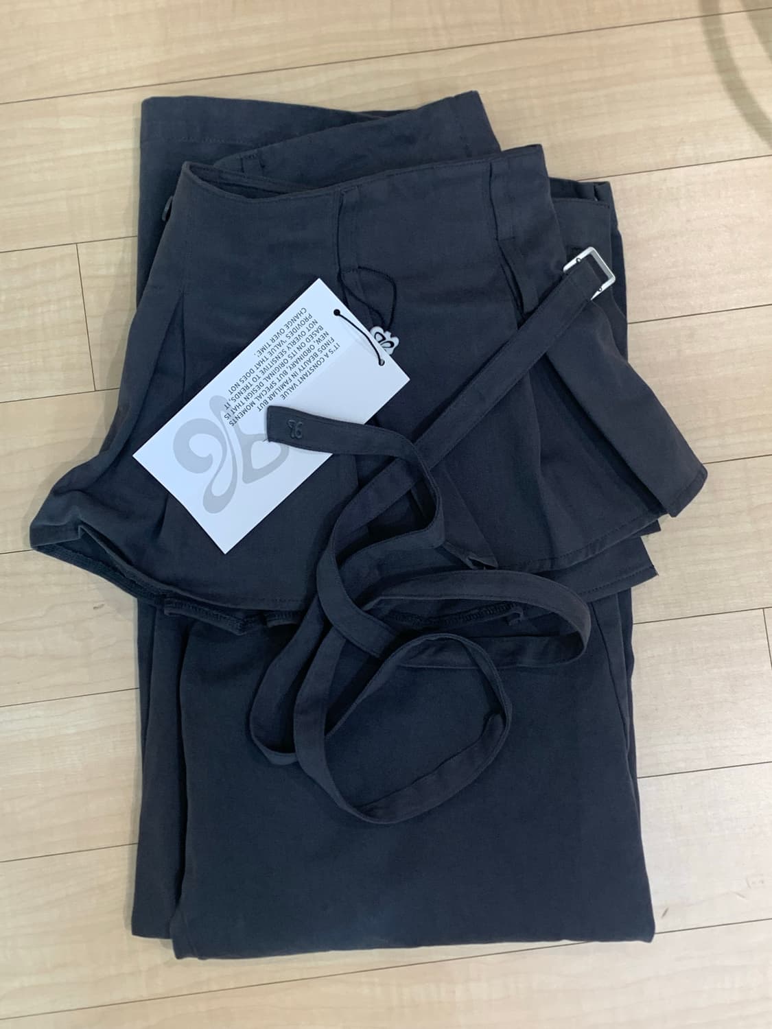 플레이스 스튜디오 x 아네딘 플리츠 스커트 레이어드 와이드 팬츠(새상품) 상품이미지2