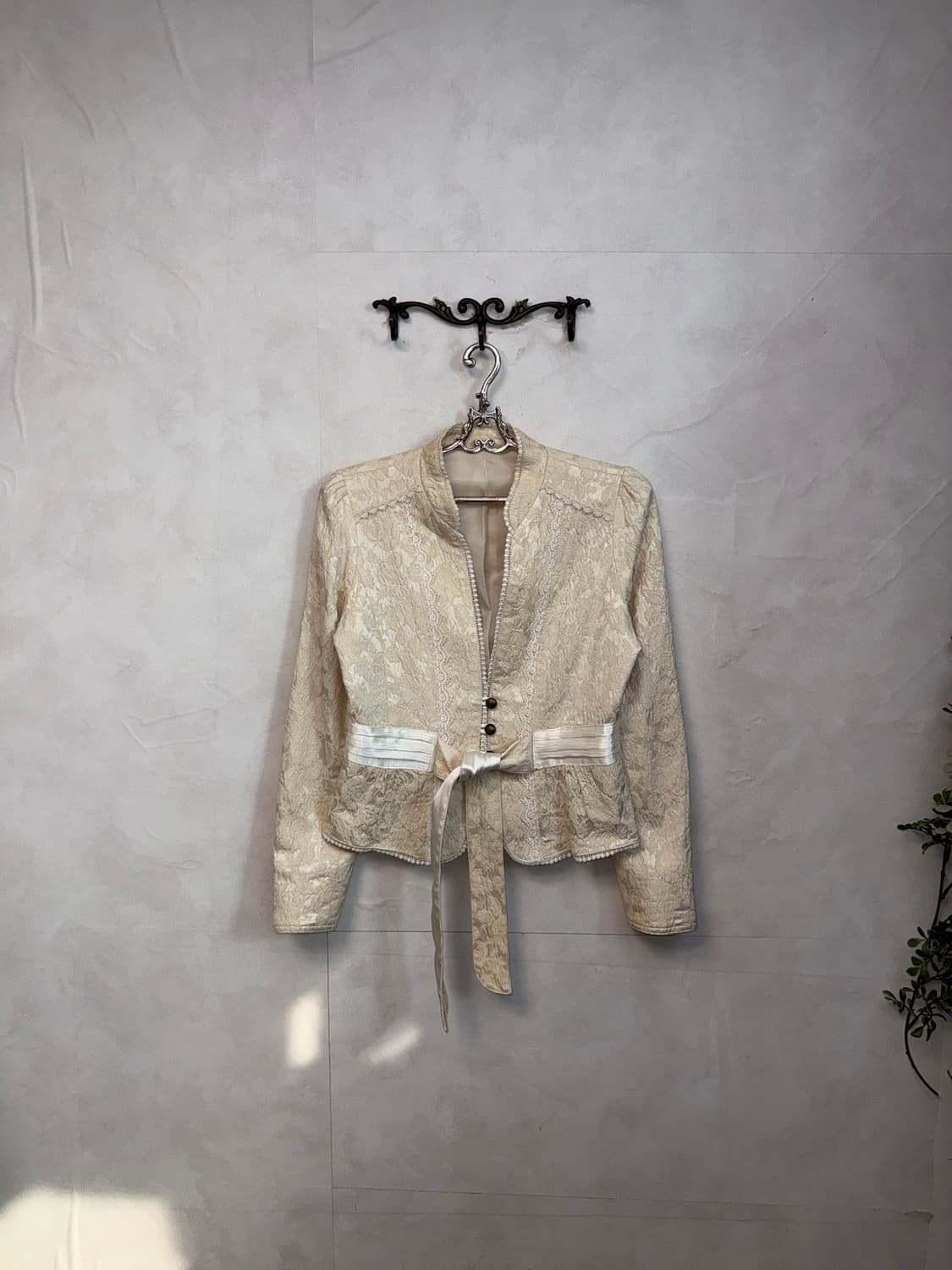 Ivory oriental jacquard floral button jk 상품이미지1