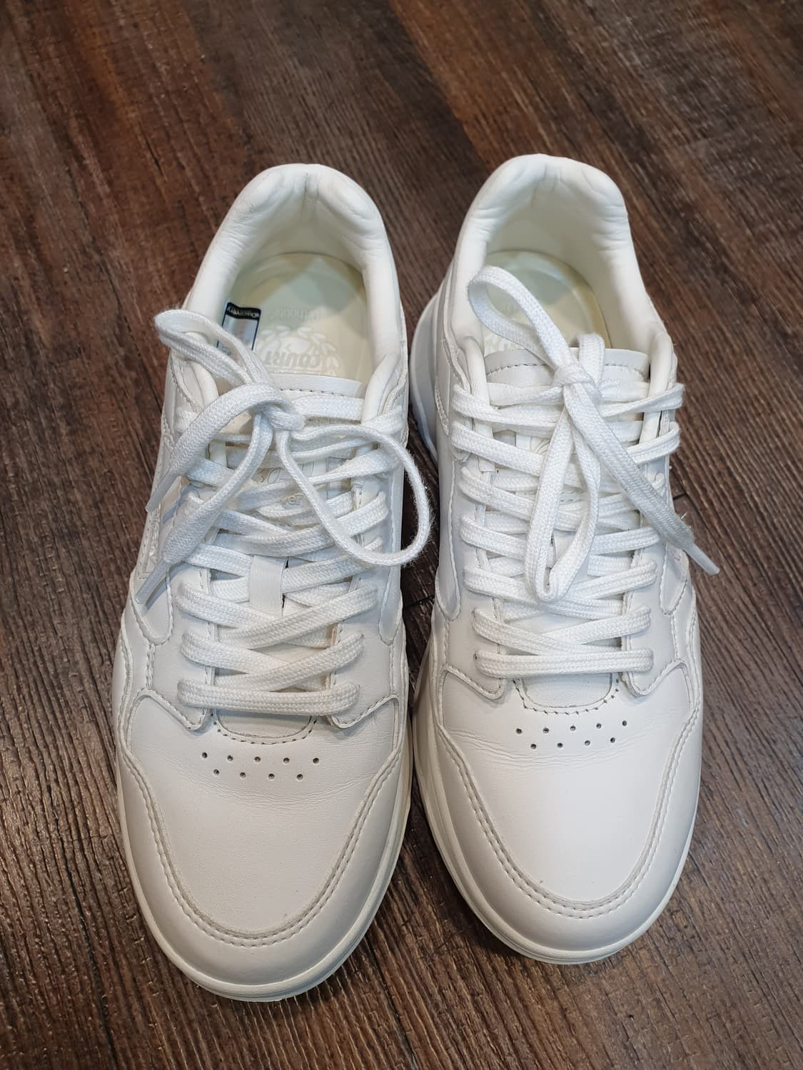 상태최상)디스커버리 COURT ON 흰색 운동화 245mm 상품이미지2