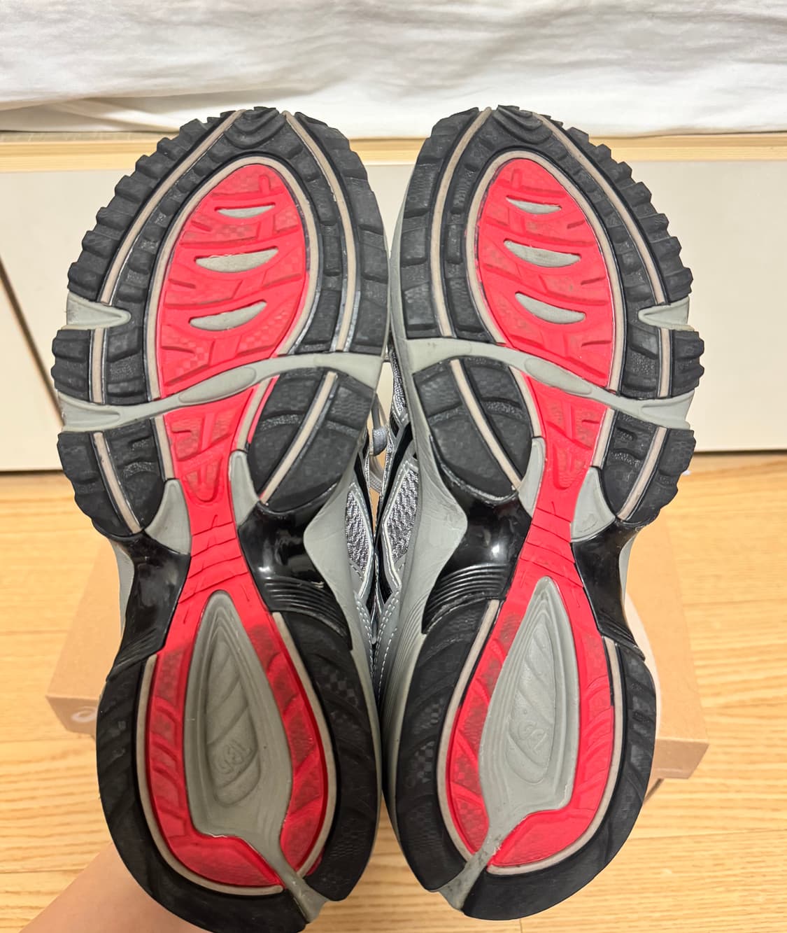 아식스 x 프레자 위워 젤 1090 V2 실버 상품이미지8