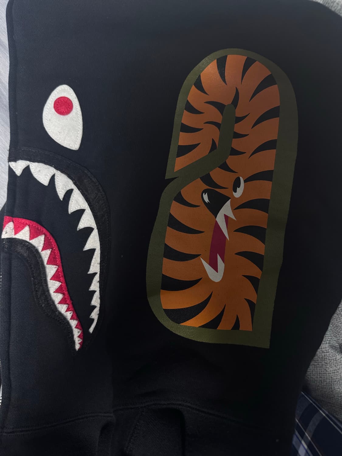 베이프 퍼스트 카모 샤크후드 상품이미지5