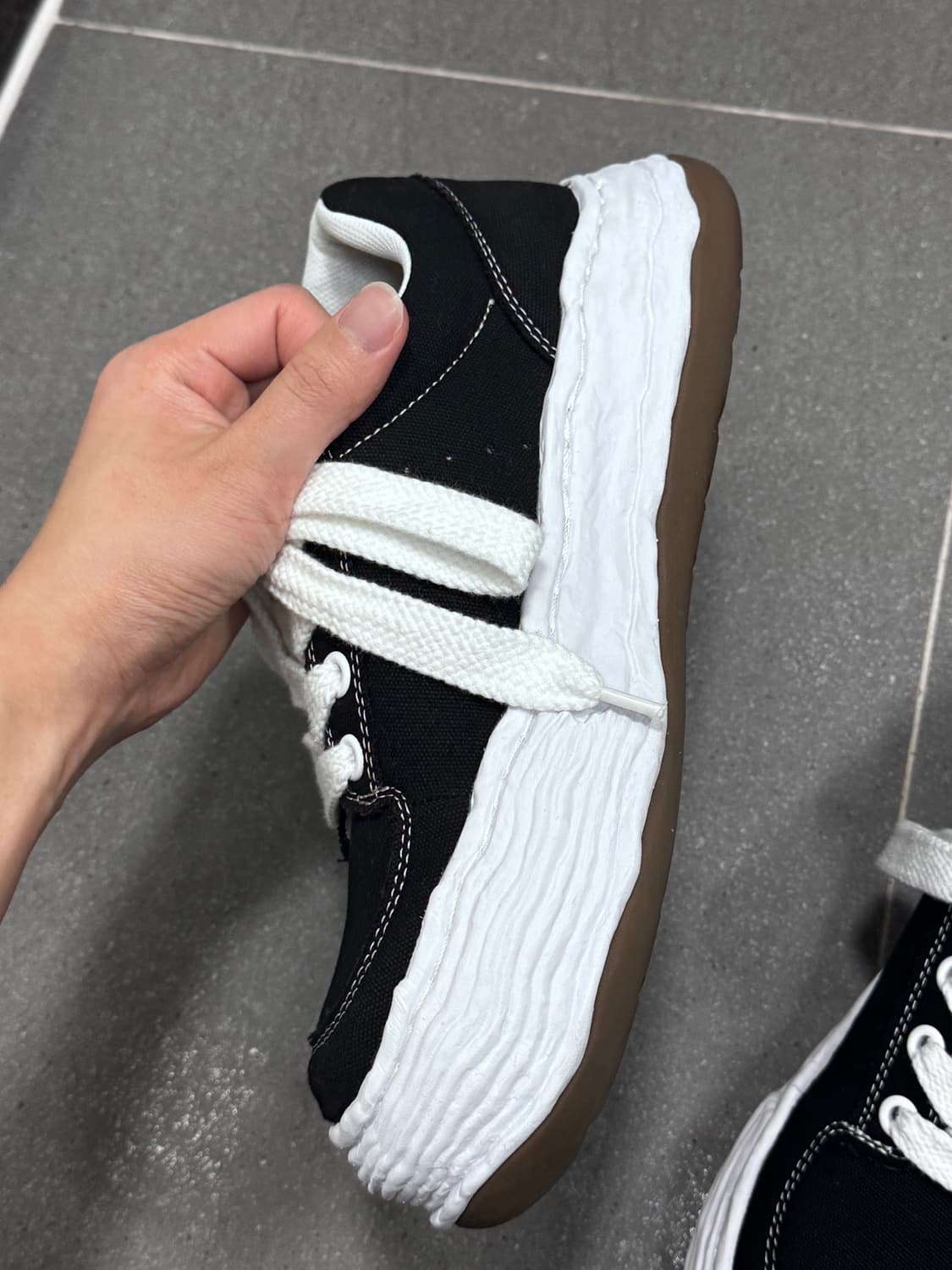 미하라야스히로 올리버 블랙 42 상품이미지3