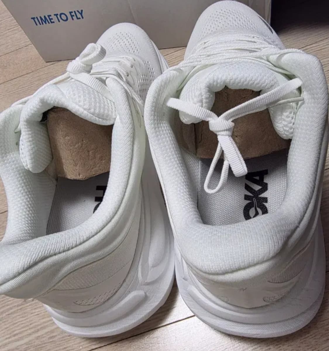 HOKA 스니커즈 화이트 상품이미지3