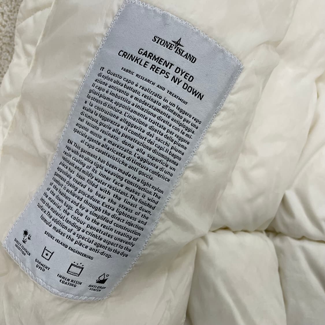 스톤아일랜드 18fw 크링클랩스 다운 패딩 크림 화이트 상품이미지5