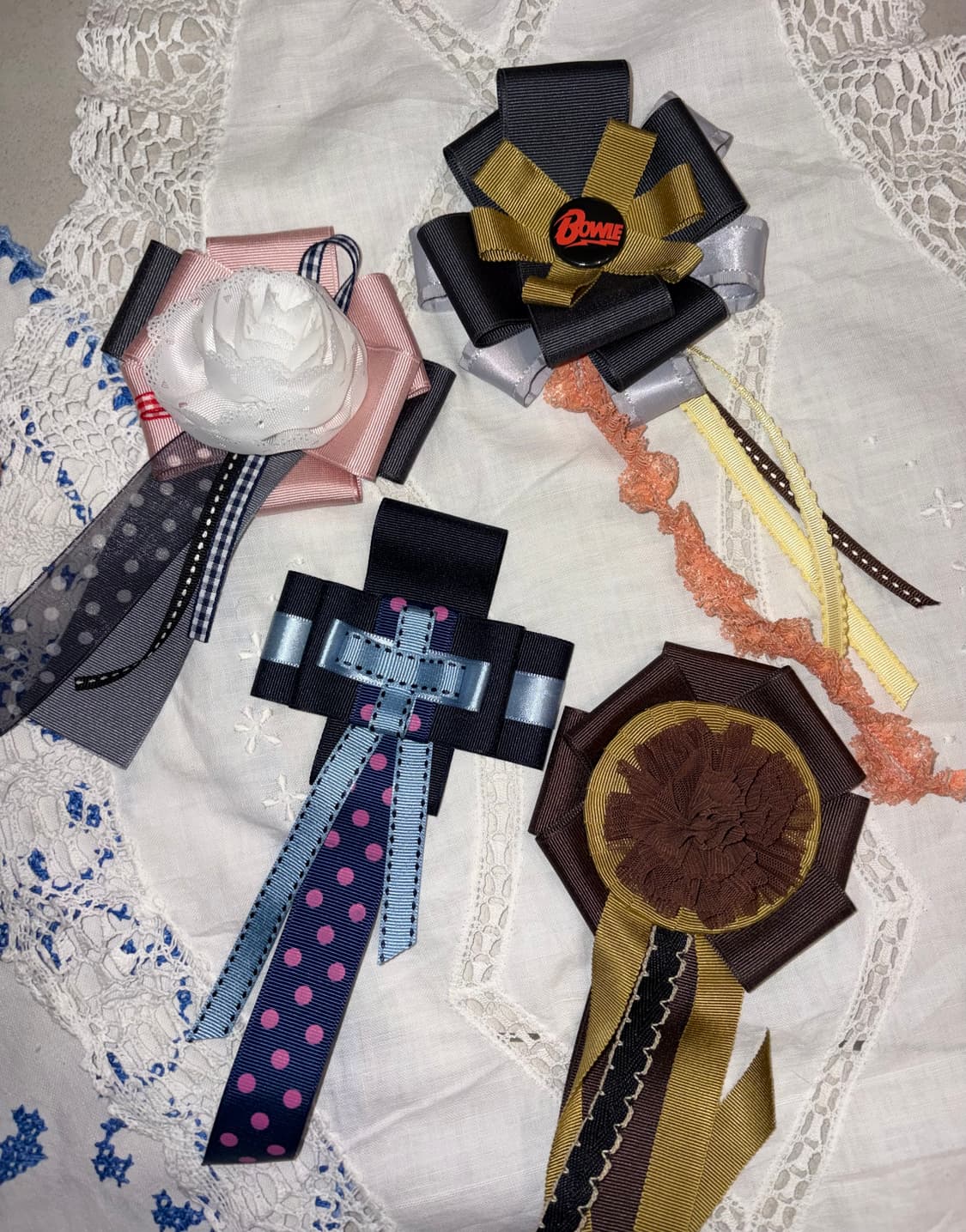 핸드메이드 로제트 리본 브로치 상품이미지1