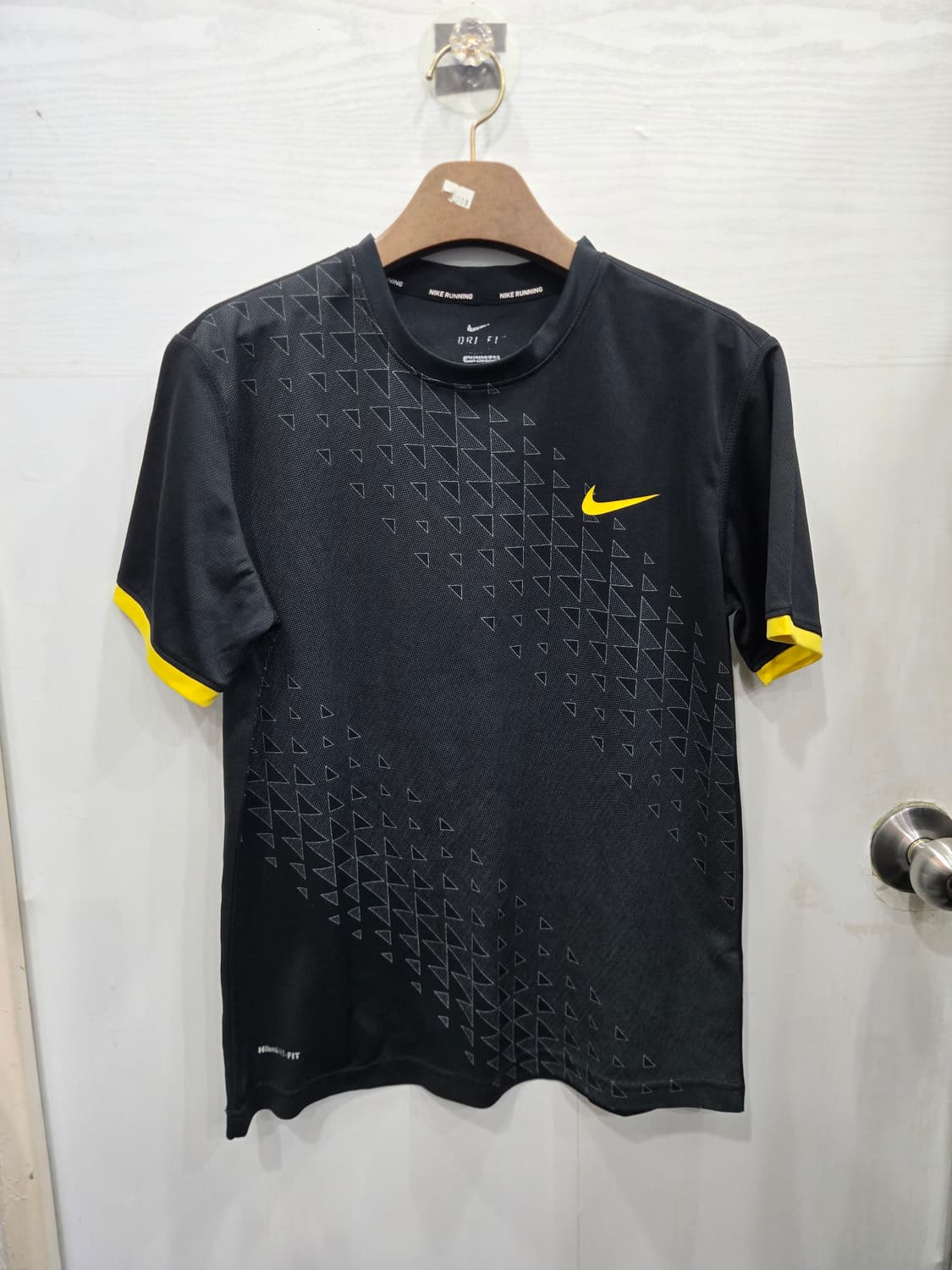 (M,95) NIKE 나이키 라운드넥 반팔티셔츠~ 이쁜 디자인~ 상품이미지2
