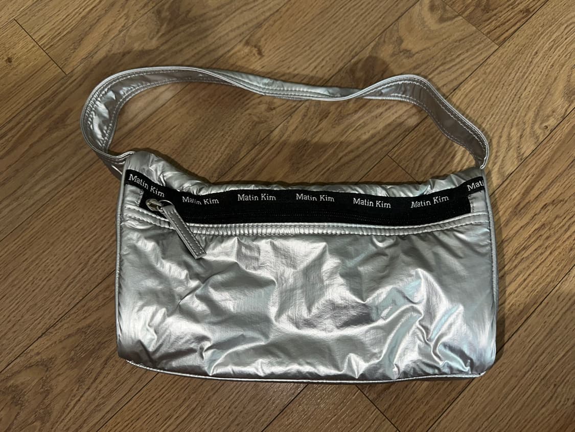 마뗑킴 실버 숄더백 상품이미지2