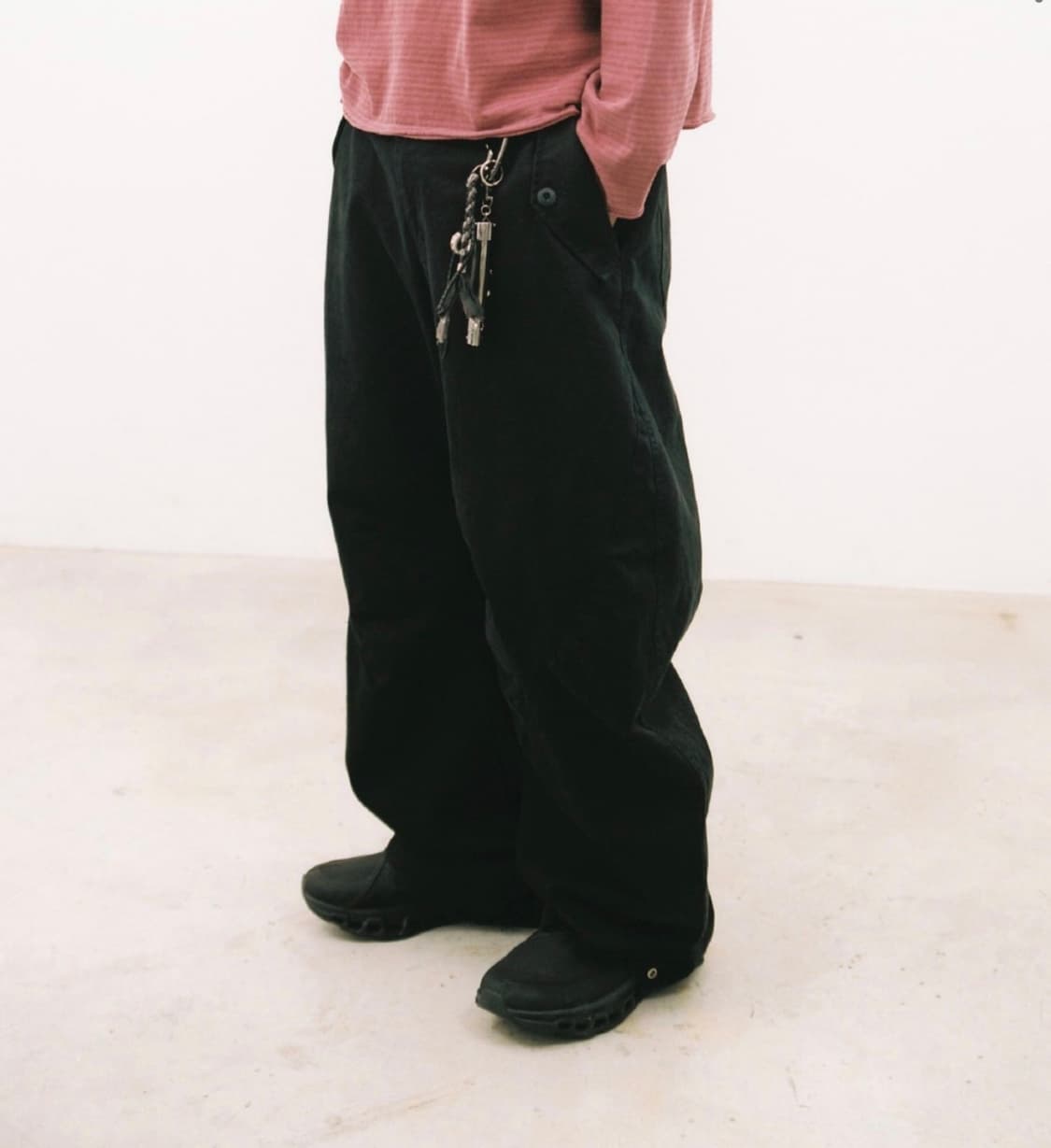 아르반 트리플 리프 커브드 팬츠 블랙 3사이즈 상품이미지2