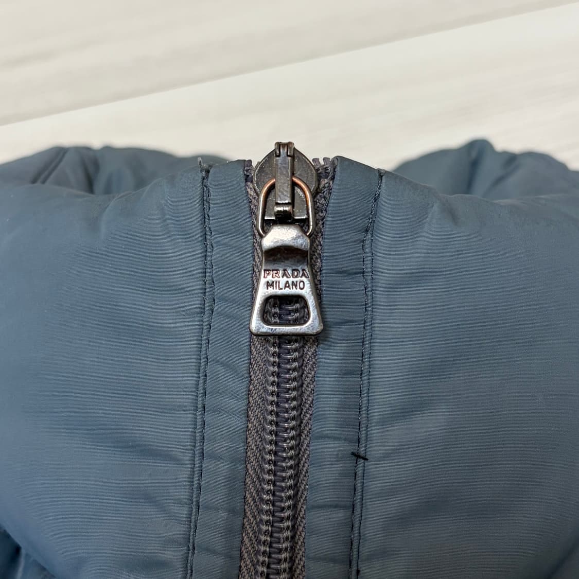 프라다 리네아로사 00s 패딩 상품이미지5