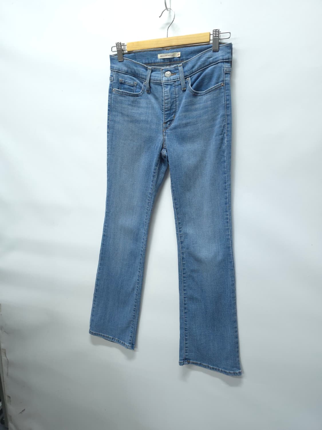 리바이스 부츠컷 연청 데님진 청바지 (여성26) 상품이미지2