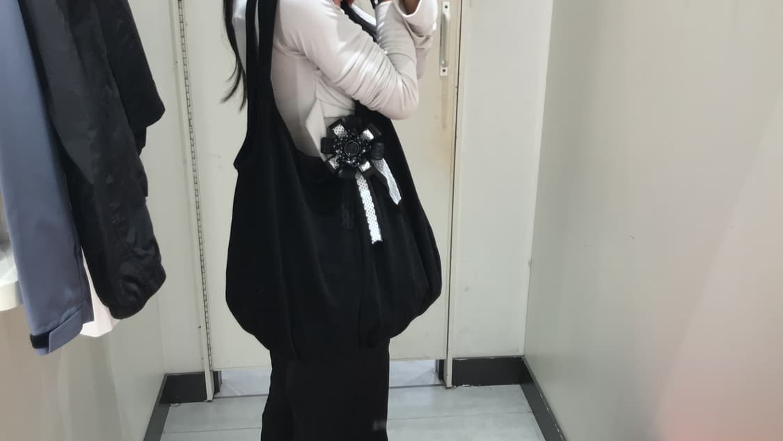 핸드메이드 블랙&화이트 도트 로제트♥ (착샷) 상품이미지4