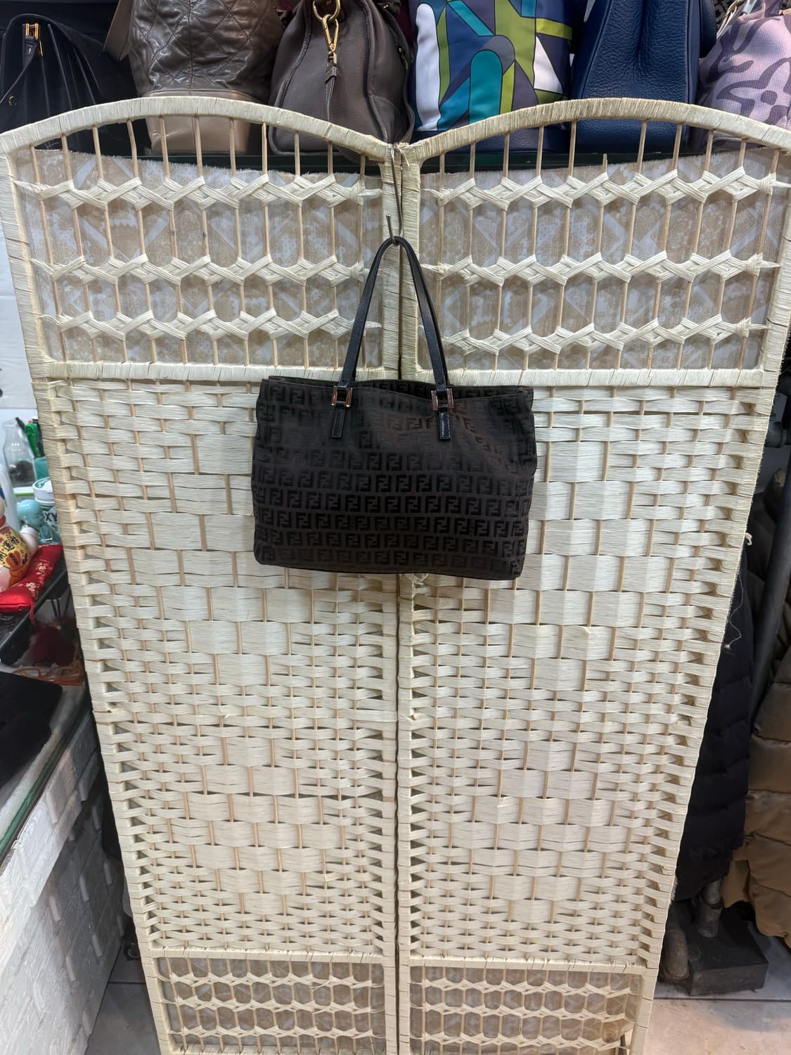 정품 펜디 주카 숄더백 팝니다 상품이미지1