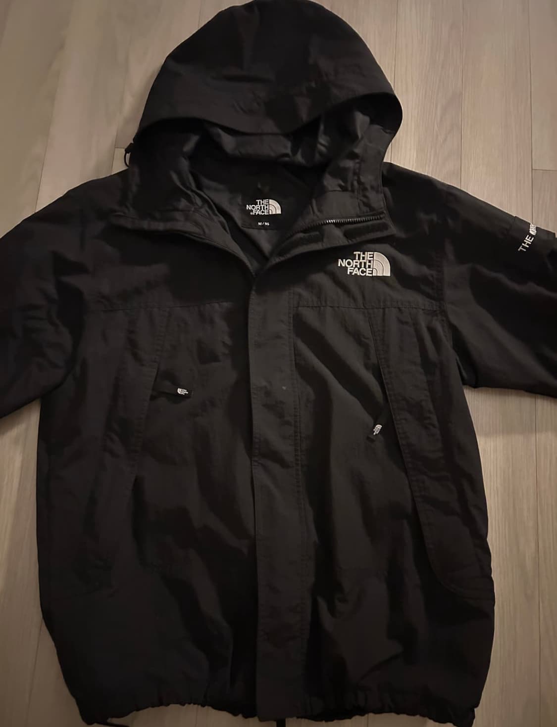 노스페이스 바람막이 상품이미지1