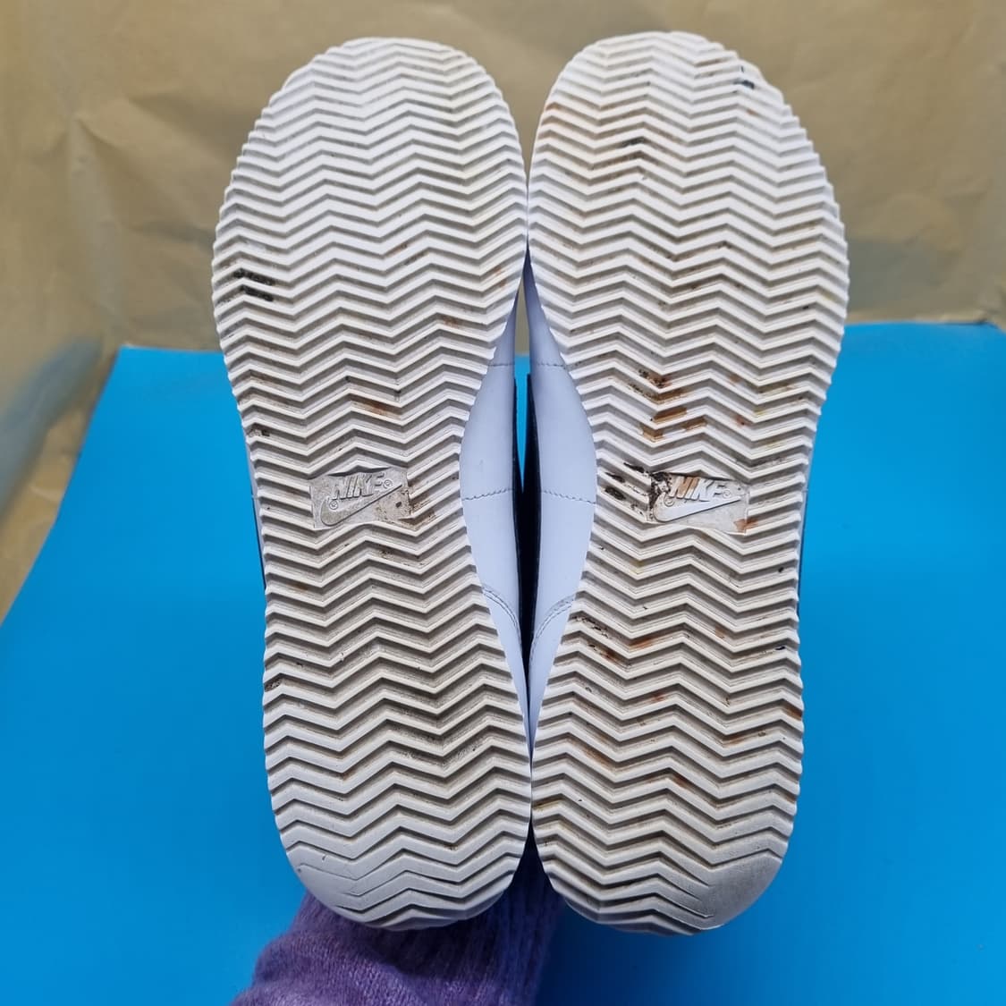 나이키 코르테즈 레더 흰검 남성운동화280. 상품이미지3