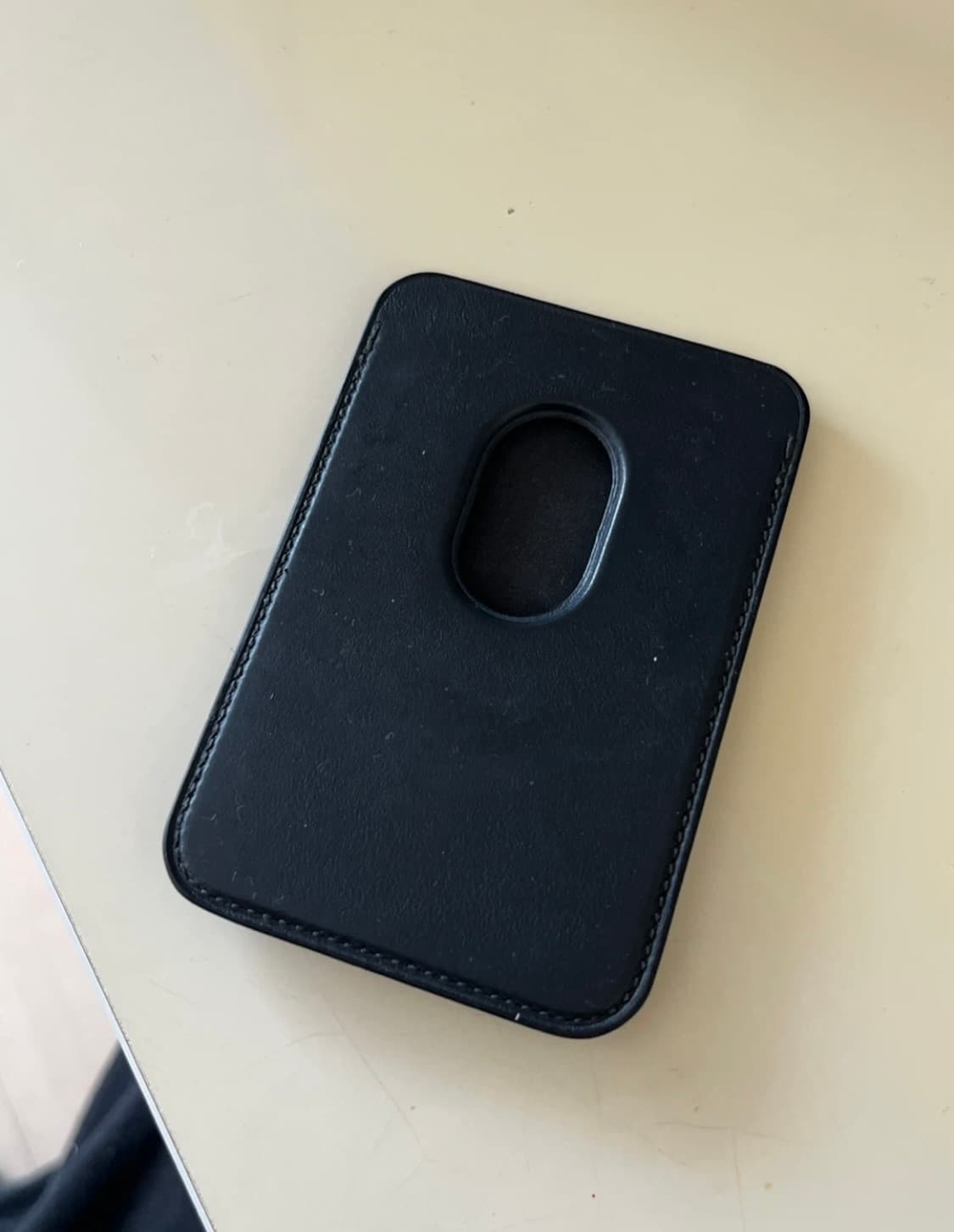 애플 맥세이프 가죽 카드지갑 미드나이트 상품이미지2