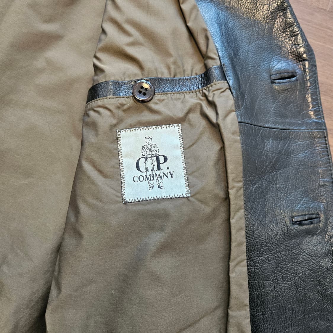 cp 컴퍼니 가죽코트 상품이미지6