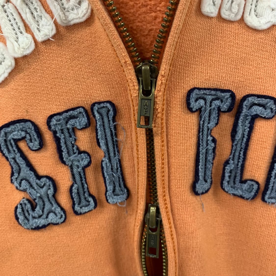 아베크롬비 y2k 와투케 캐럿 후드집업 상품이미지5