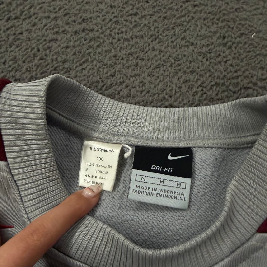 [정품/M,100] 나이키 스우시 맨체스터 유나이티드 맨투맨 상품이미지5