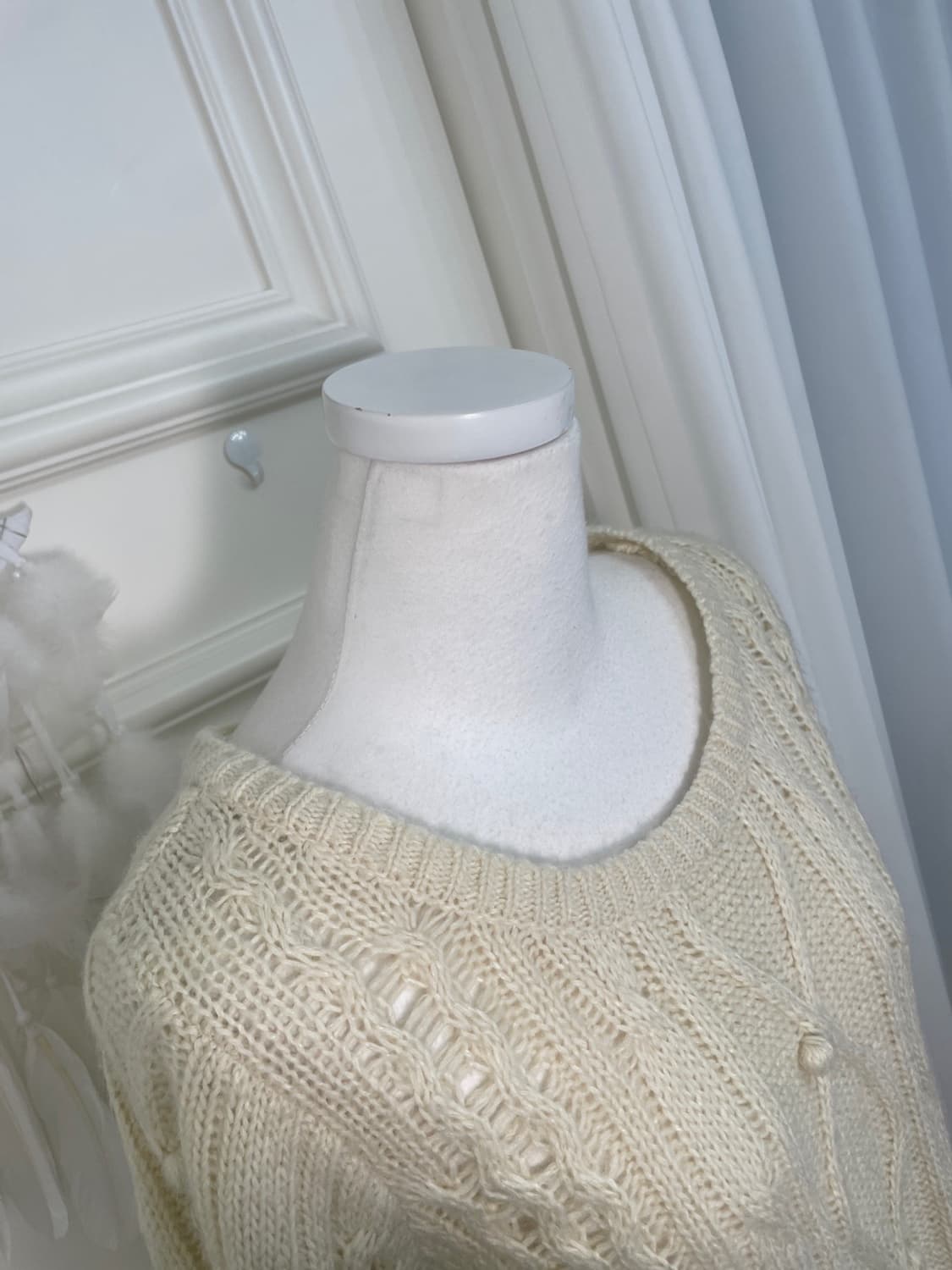 butter cream twist pompom sweater 상품이미지7