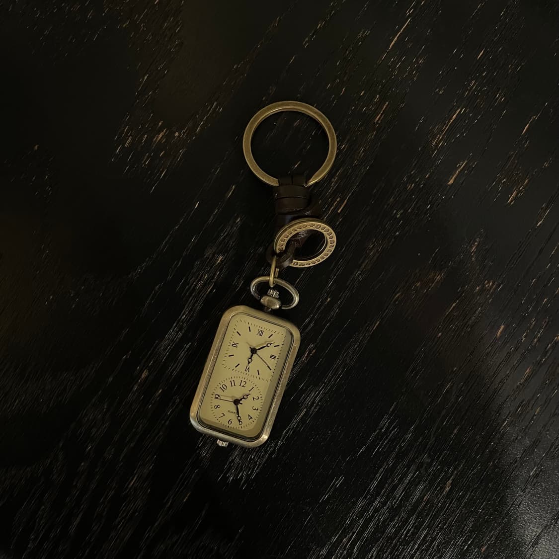 🕰️ Vintage Twin Clock Keyring 상품이미지1