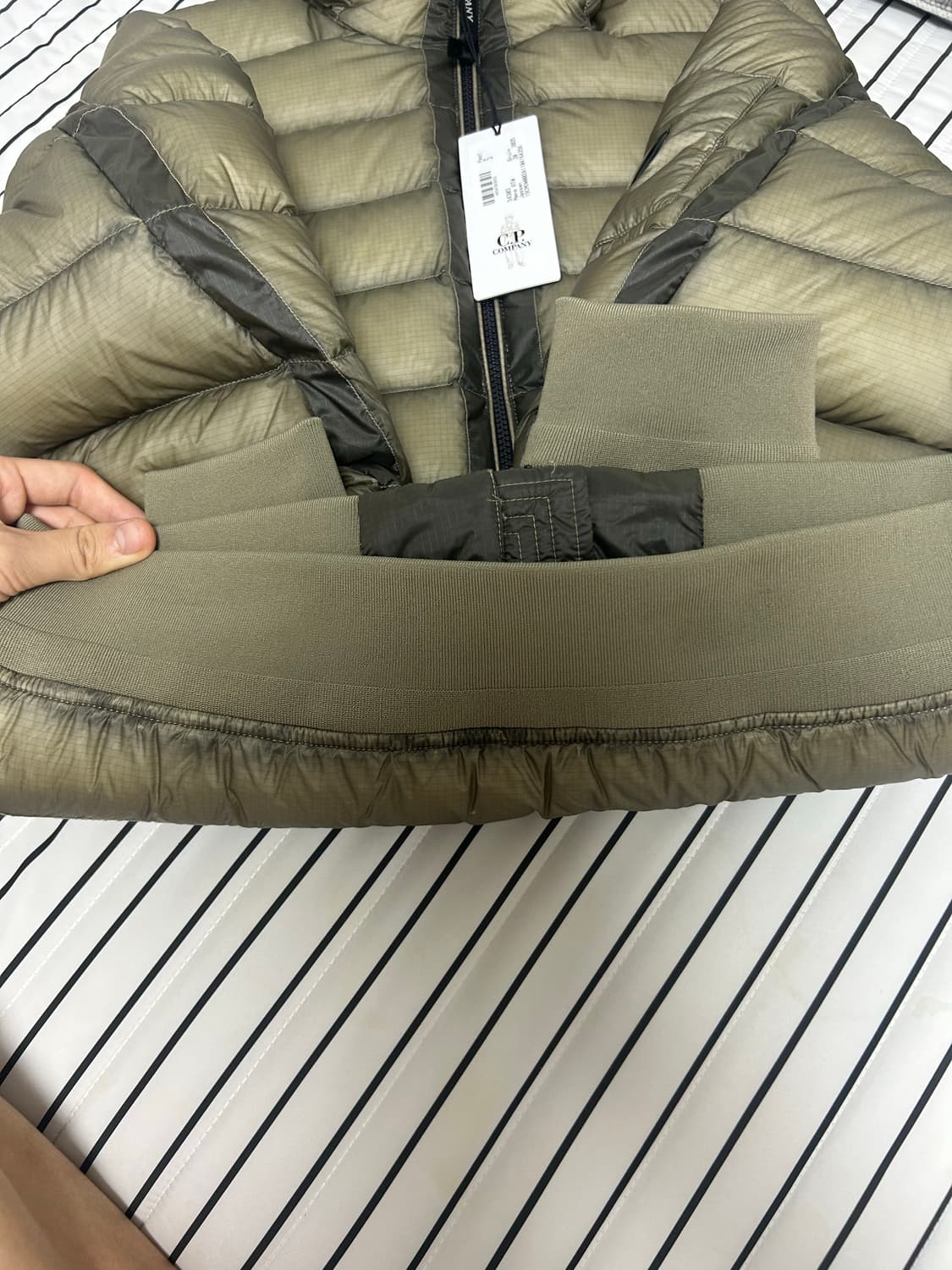 C.P. 컴퍼니 D.D. 쉘 다운 자켓 펀가이 그레이 - 25FW 상품이미지5