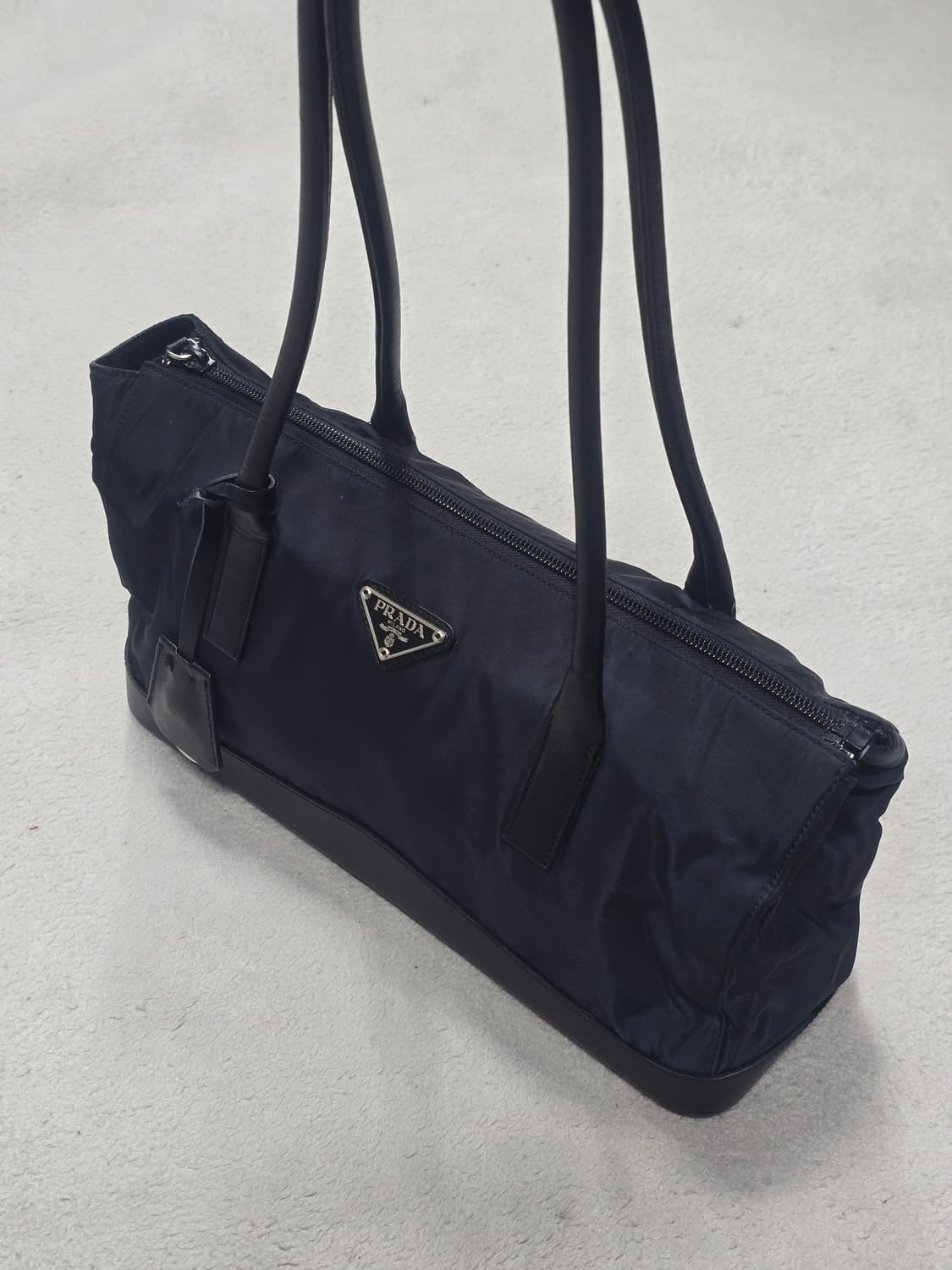 프라다 테수토 포코노 나일론 숄더백 상품이미지3