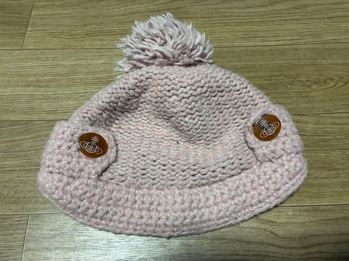 비비안웨스트우드 이어플랩 방울 비니 핑크 상품이미지3