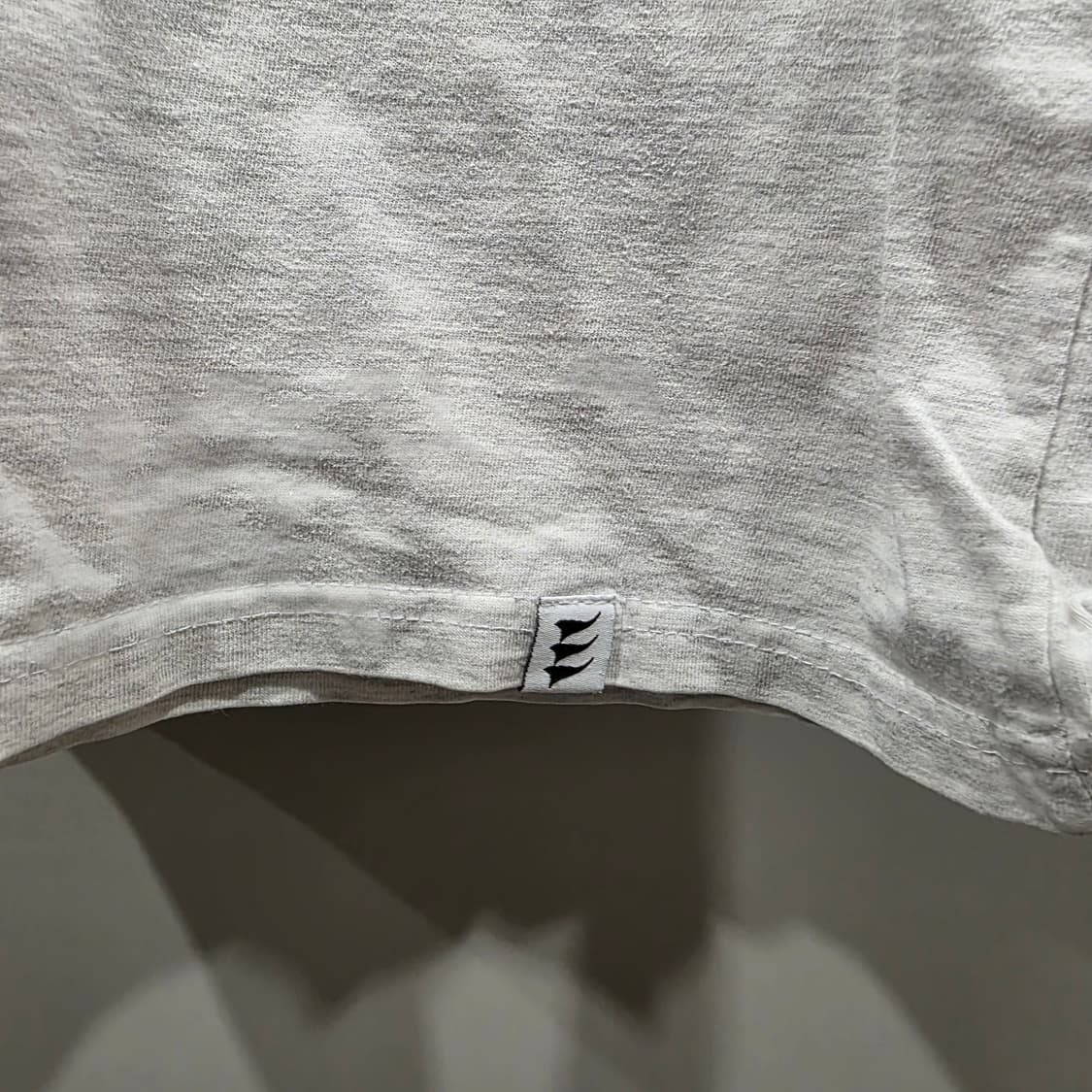 어반드타입 아파르타멘토 그래픽 반팔 티 상품이미지3